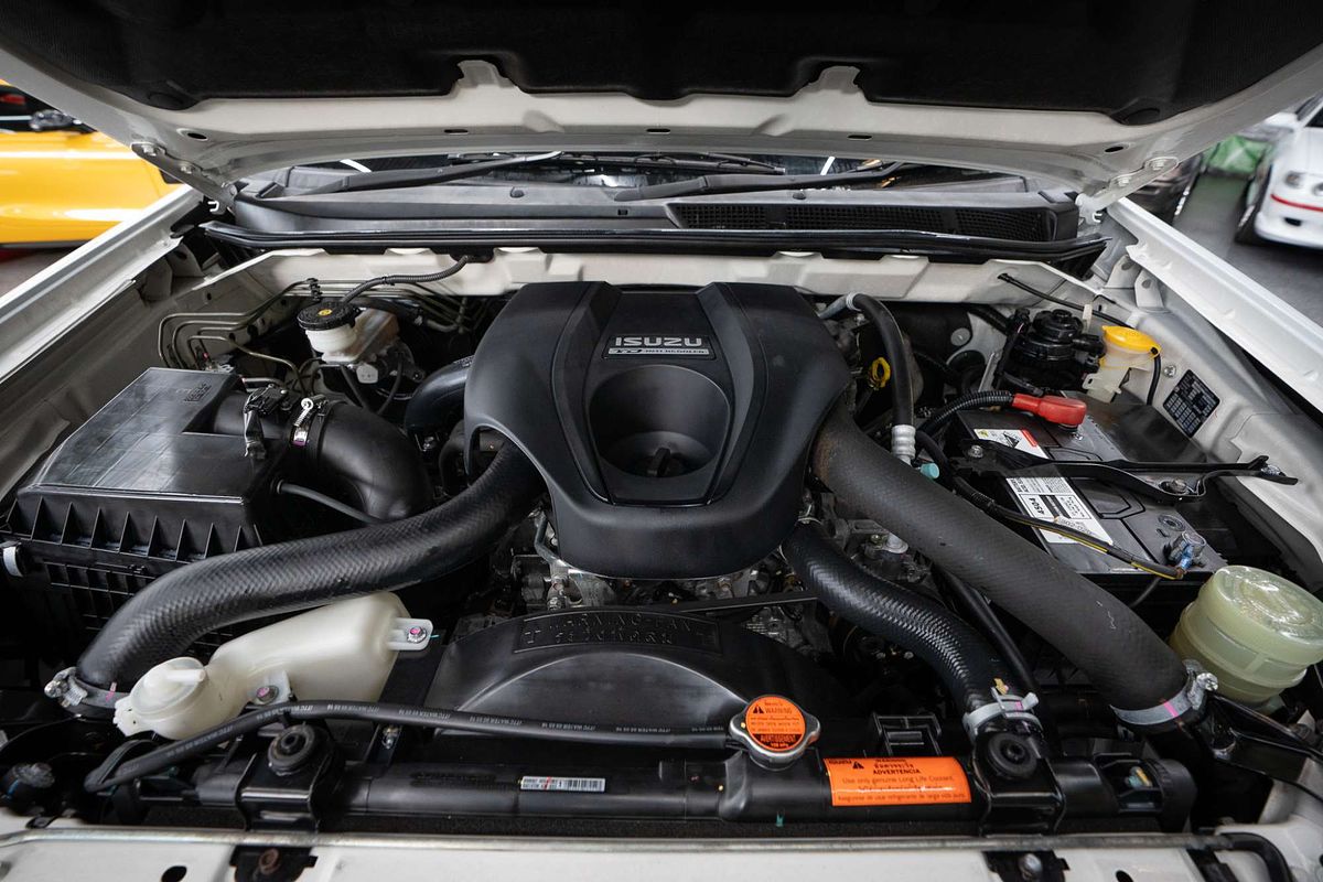 2016 Isuzu D-MAX SX High Ride Rear Wheel Drive