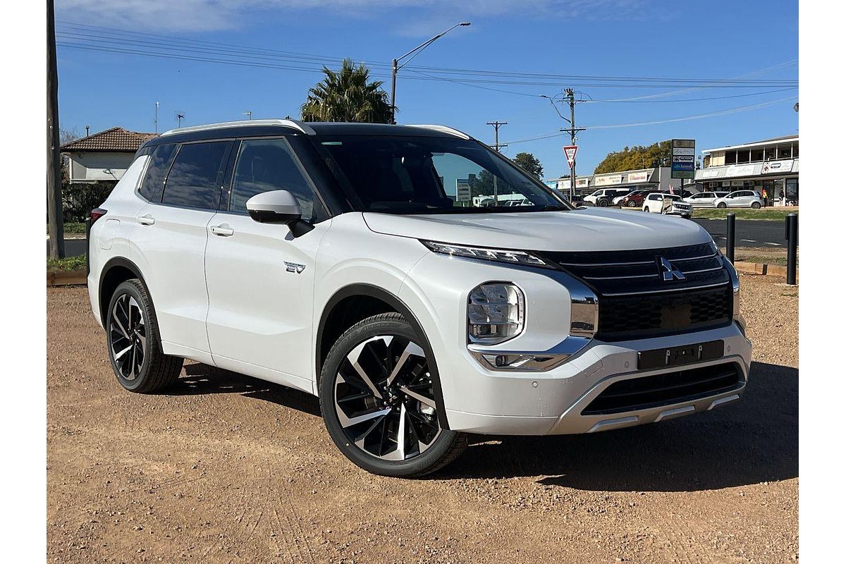 2024 Mitsubishi Outlander PHEV Exceed Tourer ZM