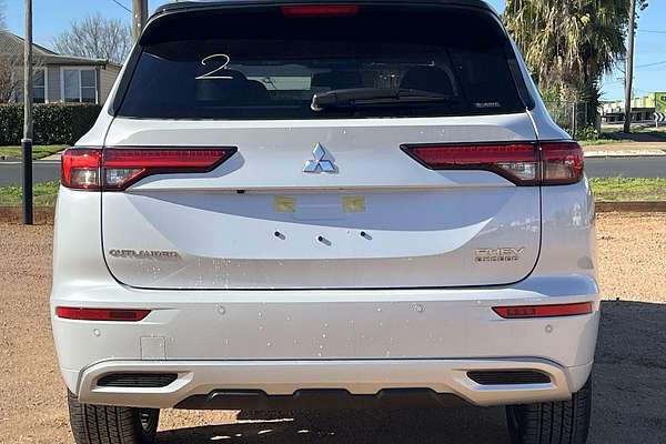 2024 Mitsubishi Outlander PHEV Exceed Tourer ZM