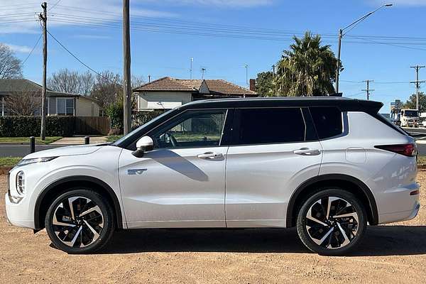 2024 Mitsubishi Outlander PHEV Exceed Tourer ZM