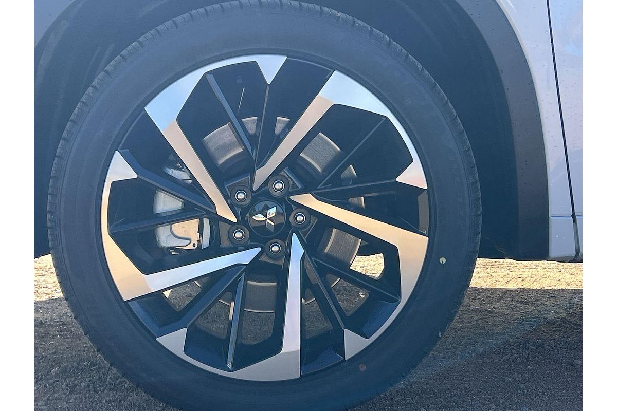 2024 Mitsubishi Outlander PHEV Exceed Tourer ZM