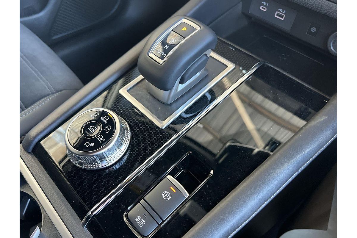2024 Mitsubishi Outlander Black Edition ZM