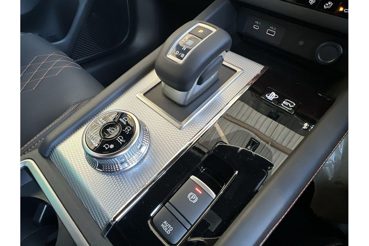 2024 Mitsubishi Outlander PHEV Exceed Tourer ZM