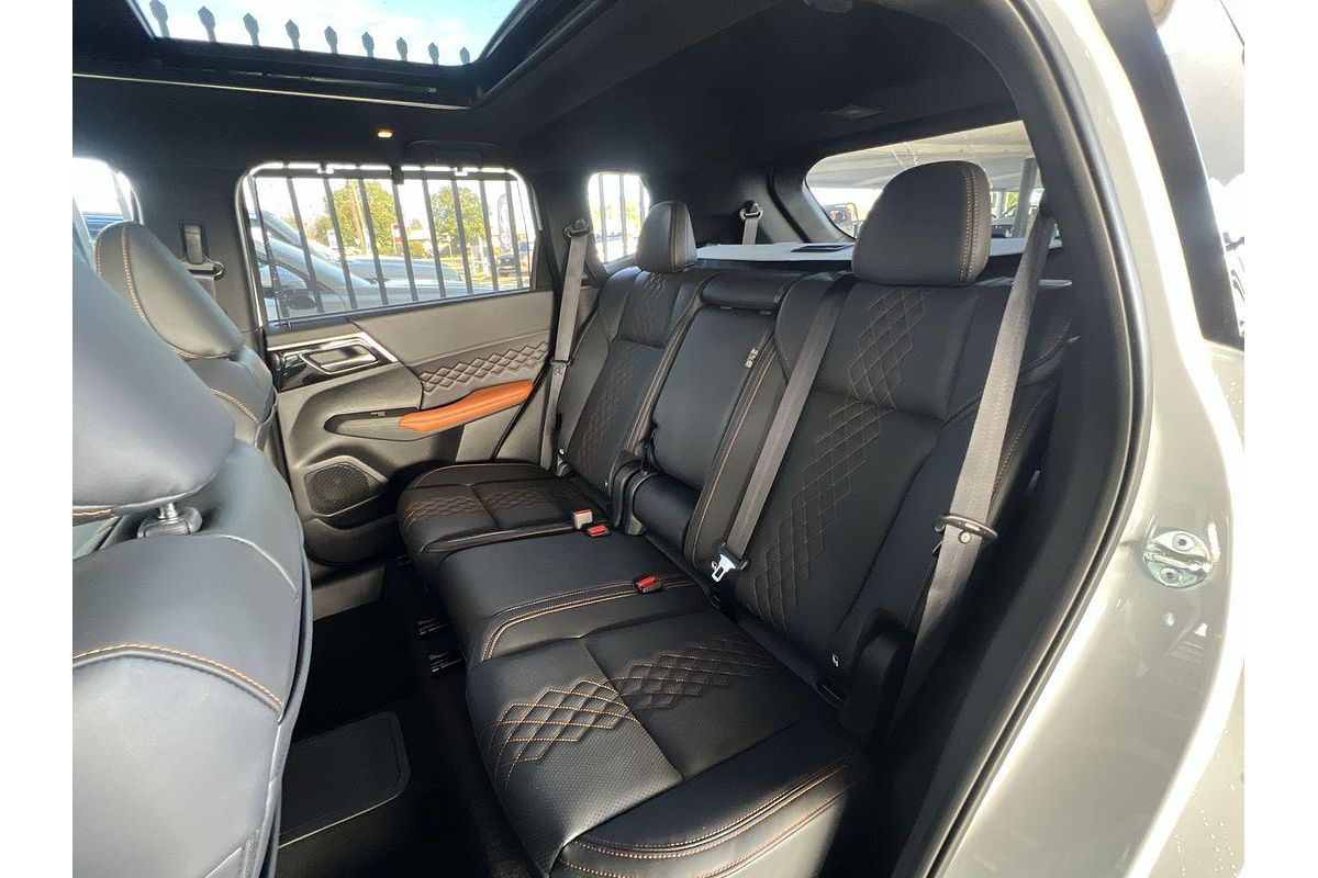2024 Mitsubishi Outlander PHEV Exceed Tourer ZM