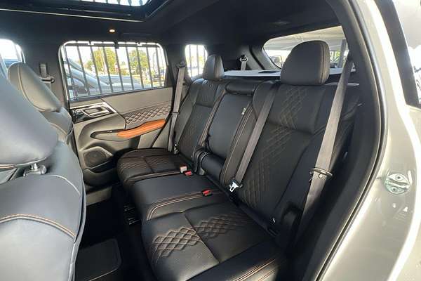 2024 Mitsubishi Outlander PHEV Exceed Tourer ZM