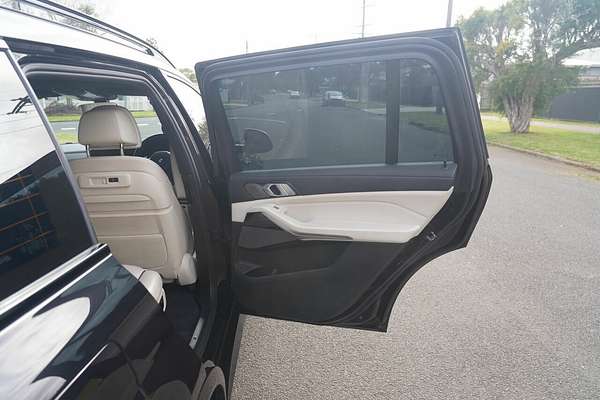 2020 BMW X7 xDrive30d G07