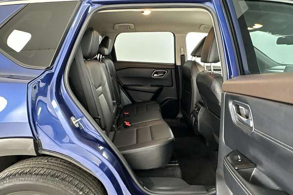 2024 Nissan X-TRAIL ST-L T33