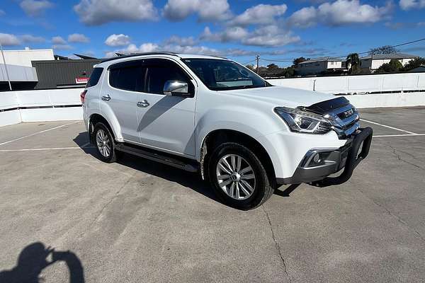 2018 Isuzu MU-X LS-T
