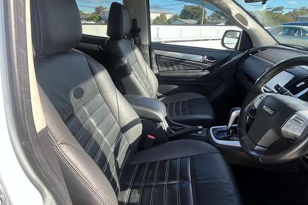 2018 Isuzu MU-X LS-T