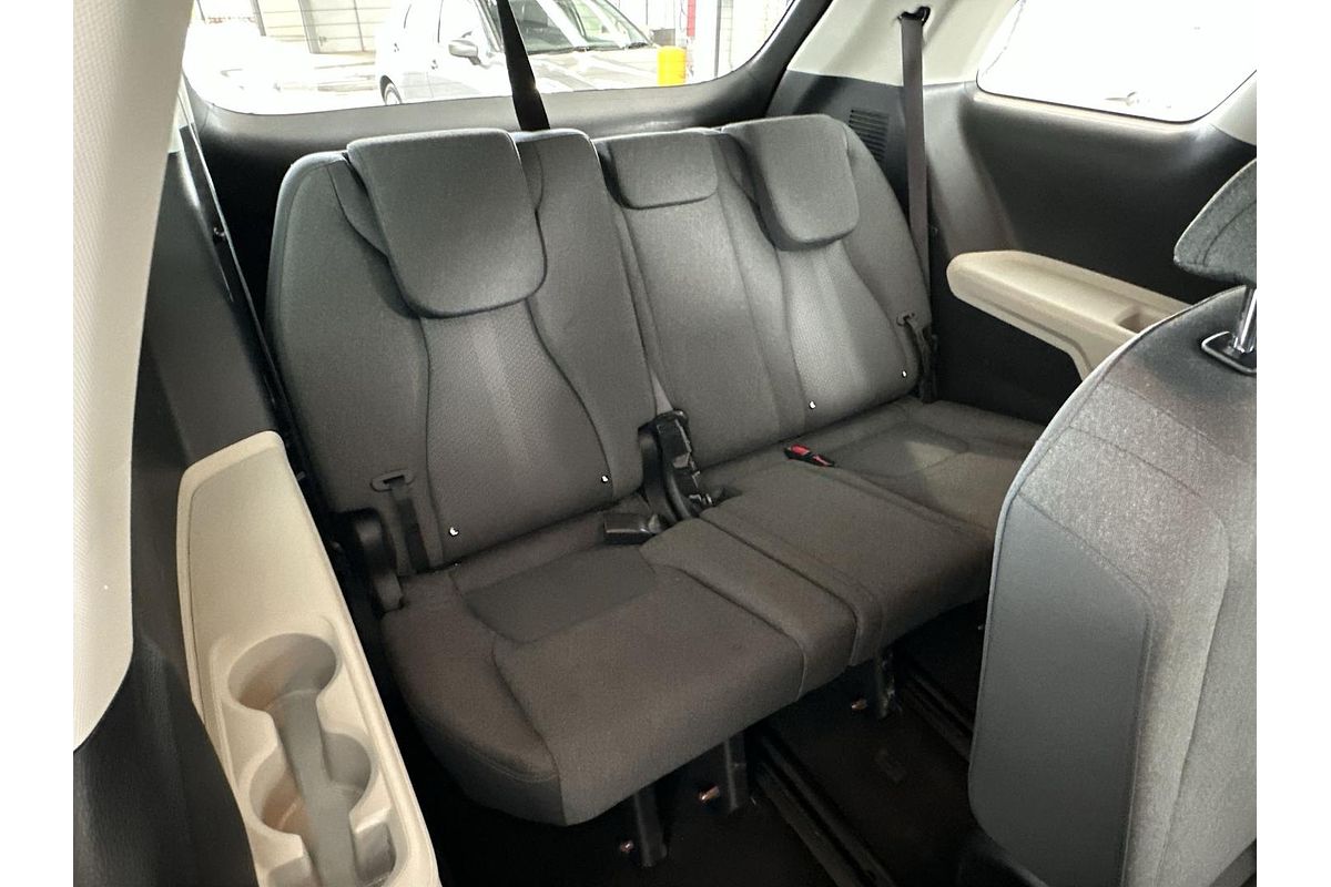 2023 Kia Carnival S KA4