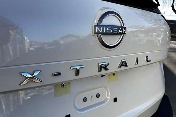 2024 Nissan X-TRAIL ST-L T33
