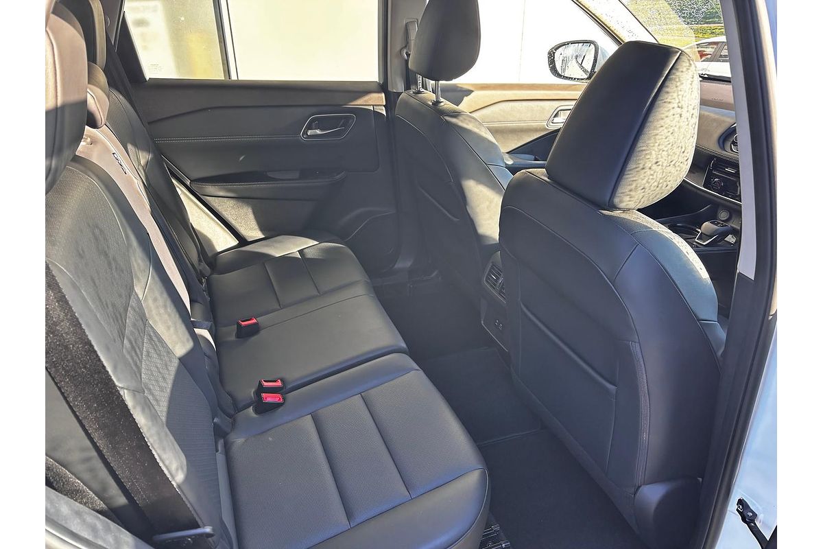 2024 Nissan X-TRAIL ST-L T33