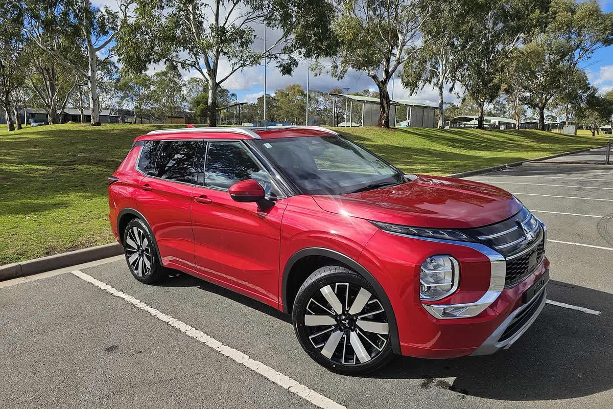 2025 Mitsubishi Outlander Exceed ZM