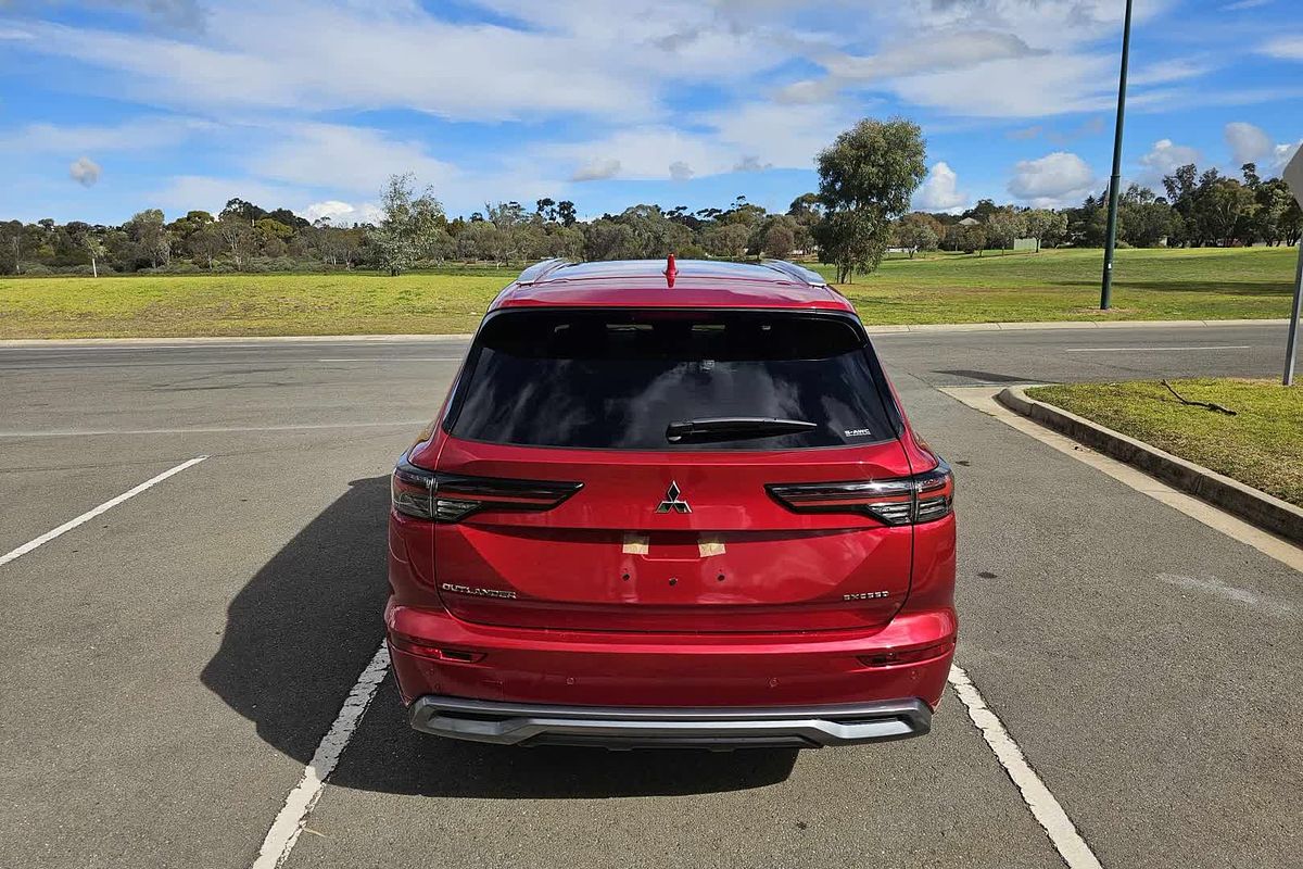 2025 Mitsubishi Outlander Exceed ZM