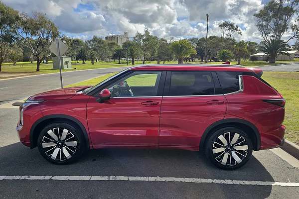 2025 Mitsubishi Outlander Exceed ZM