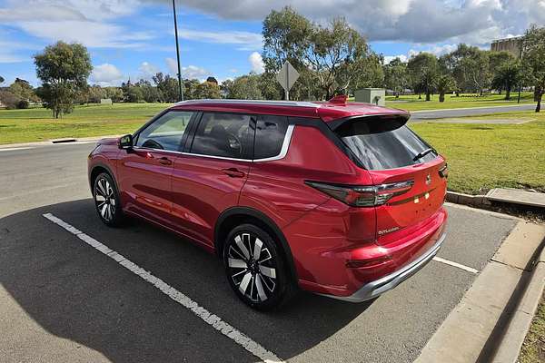 2025 Mitsubishi Outlander Exceed ZM