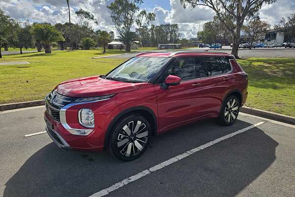 2025 Mitsubishi Outlander Exceed ZM