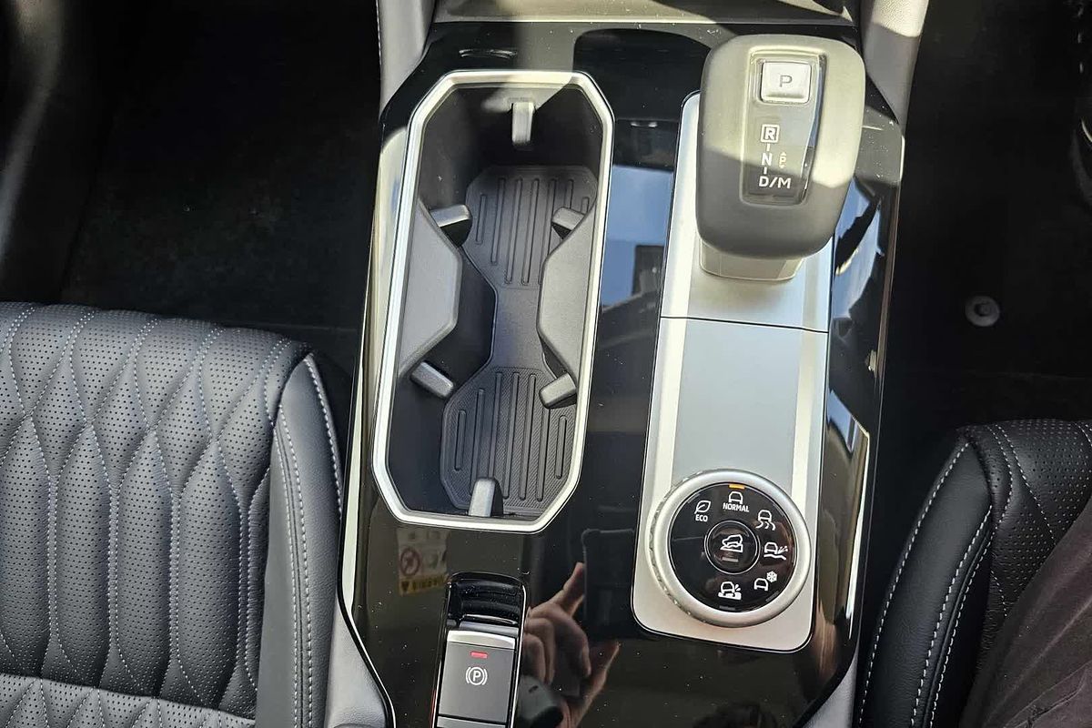 2025 Mitsubishi Outlander Exceed ZM