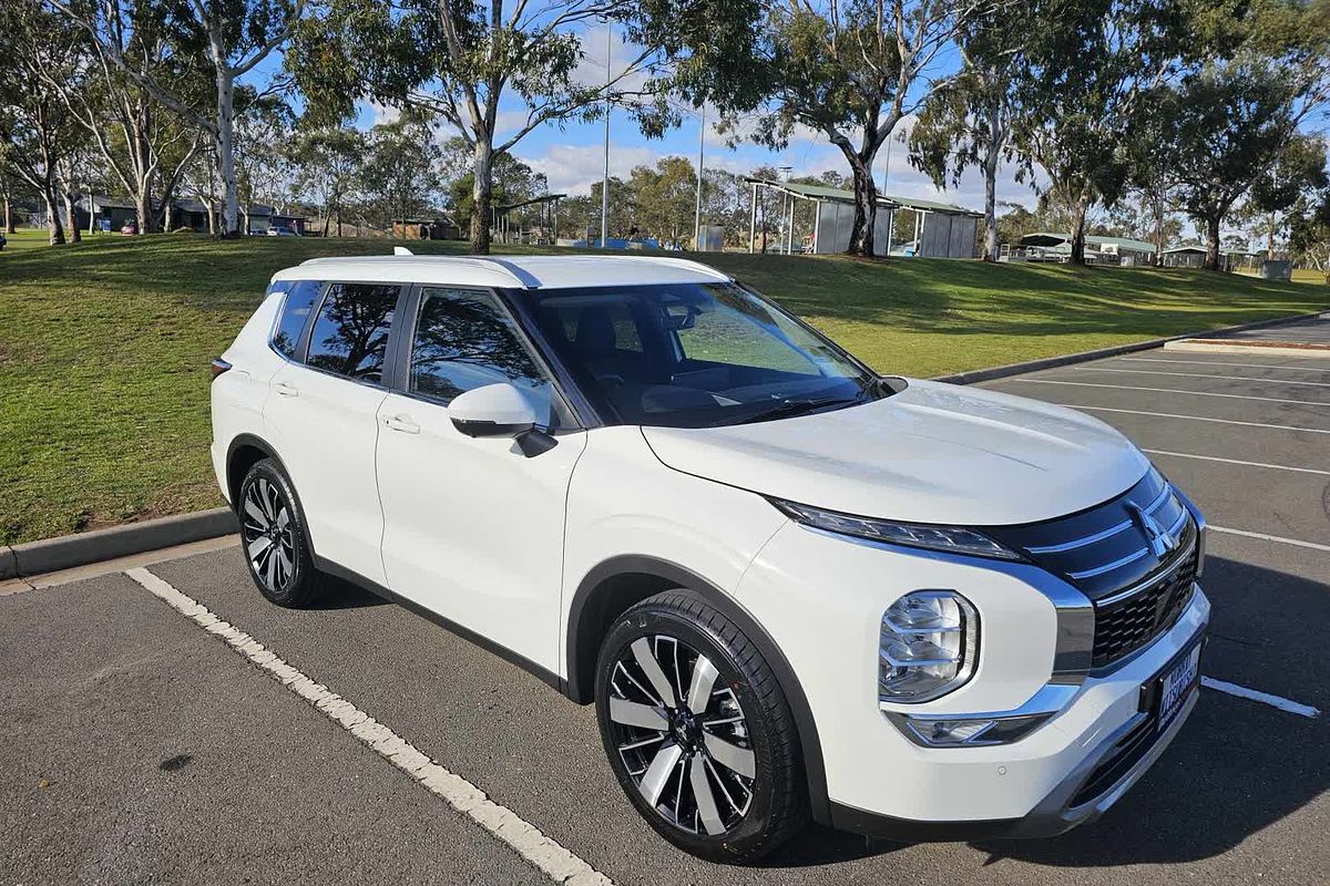 2025 Mitsubishi Outlander Aspire ZM