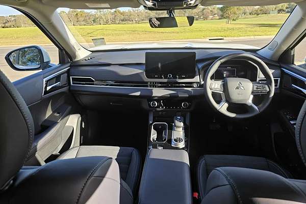 2025 Mitsubishi Outlander Aspire ZM