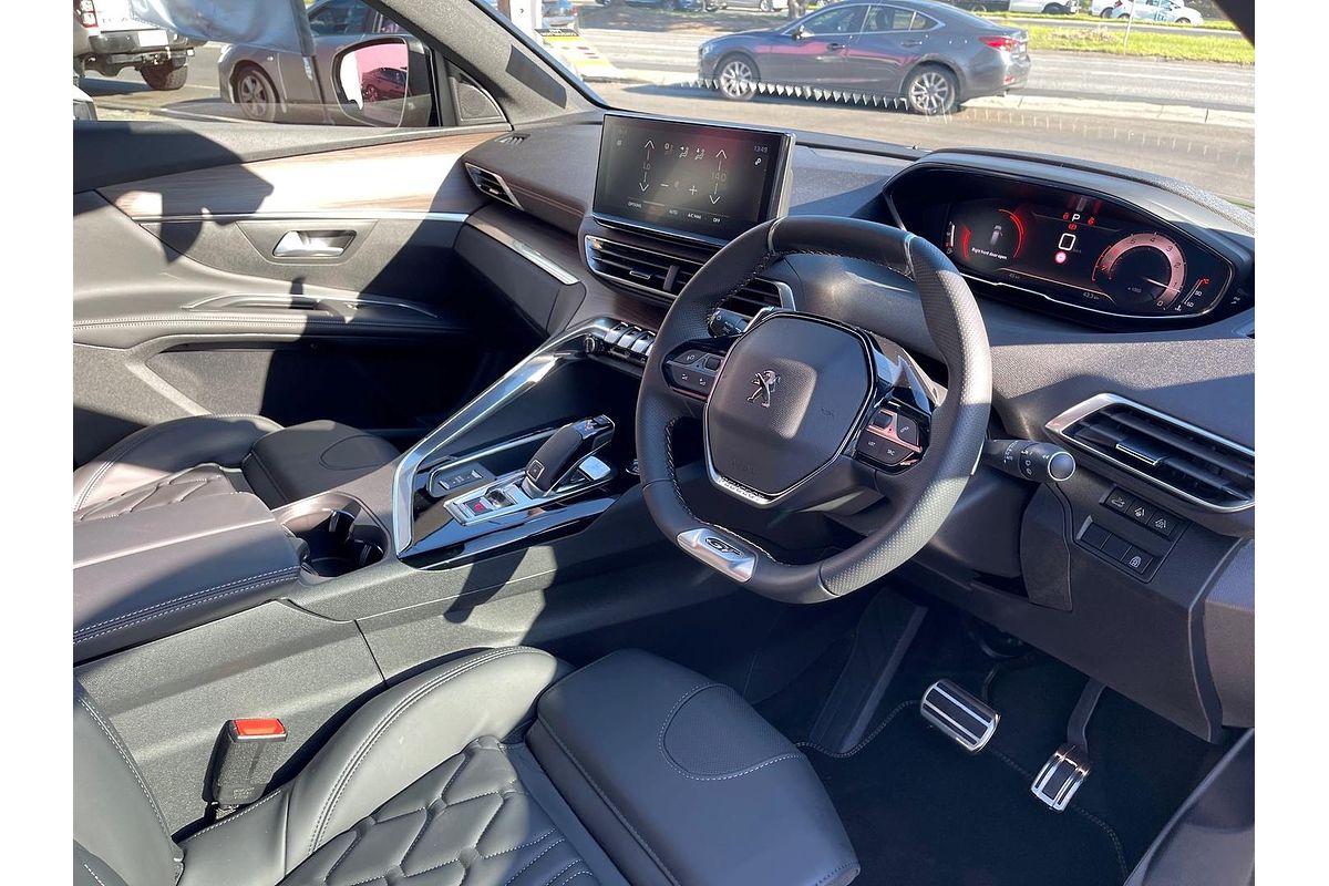 2022 Peugeot 5008 GT Sport P87