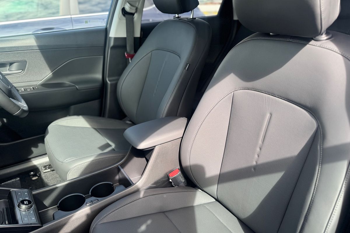 2025 Hyundai Kona Premium SX2.V2