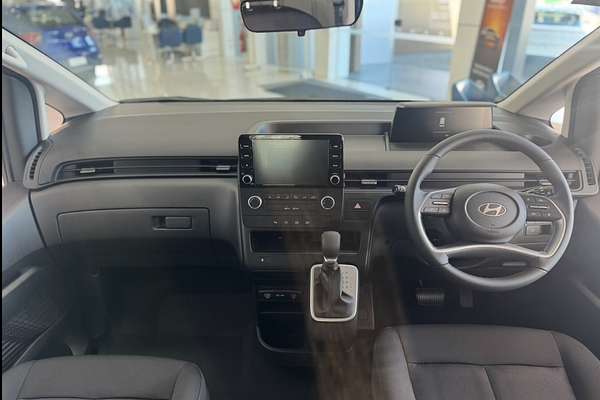 2025 Hyundai STARIA LOAD US4.V3