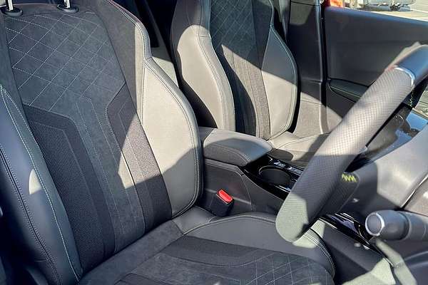 2023 Peugeot 2008 GT P24