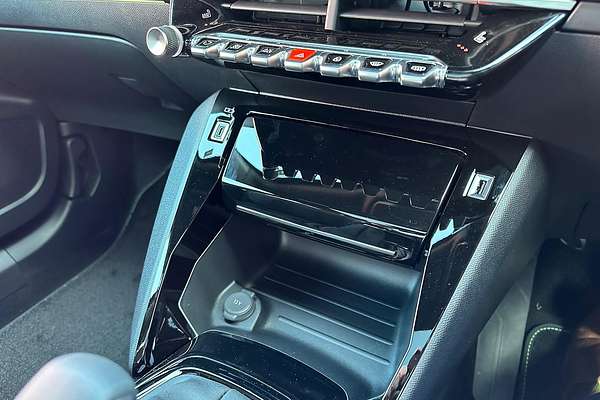 2023 Peugeot 2008 GT P24
