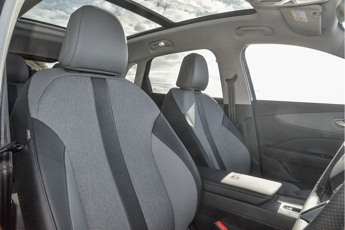 2025 MG MGS5 EV Essence 62 ZS3EM