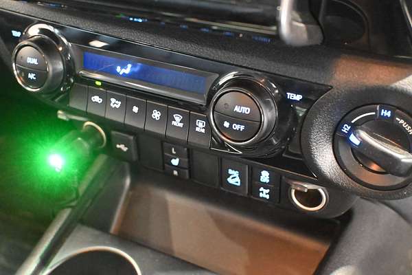 2023 Toyota Hilux SR5 GUN126R 4X4