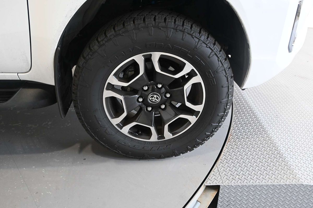 2023 Toyota Hilux SR5 GUN126R 4X4