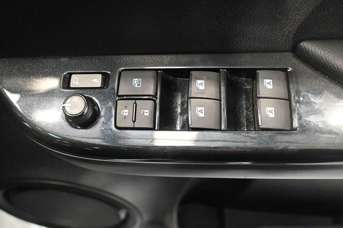 2023 Toyota Hilux SR5 GUN126R 4X4