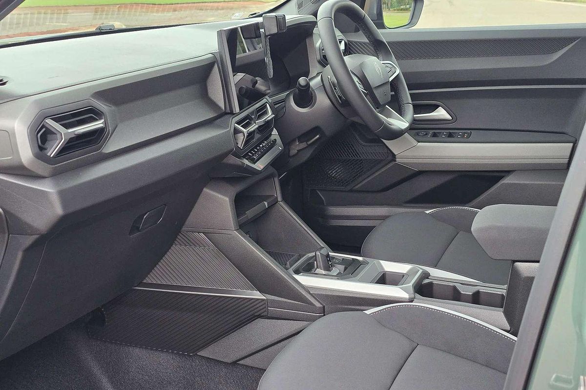 2025 Renault Duster Techno X1311