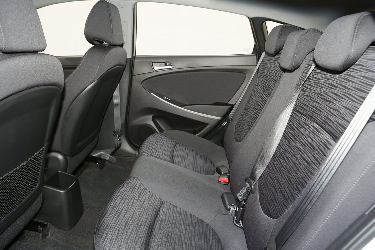 2017 Hyundai Accent Sport RB6