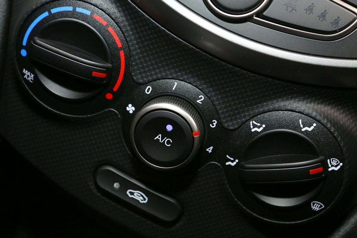 2017 Hyundai Accent Sport RB6