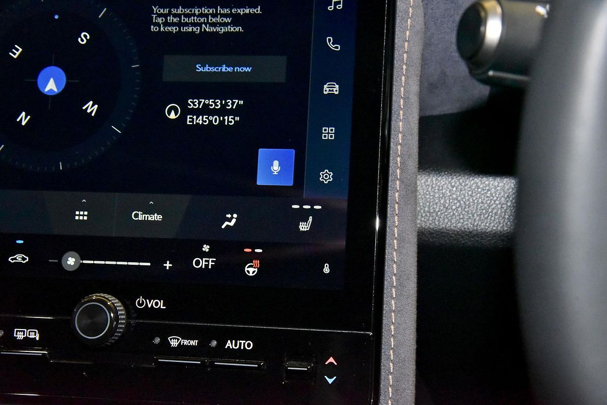 2024 Lexus LBX Sports Luxury MAYH10R