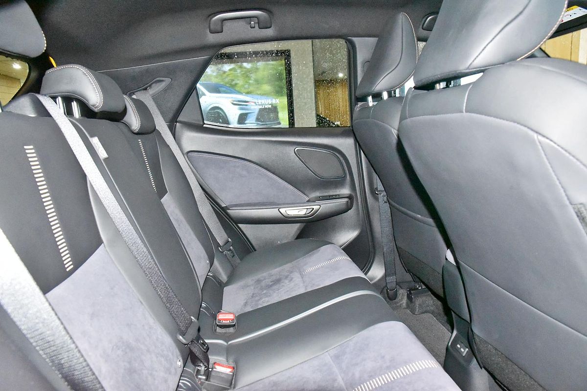 2024 Lexus LBX Sports Luxury MAYH10R