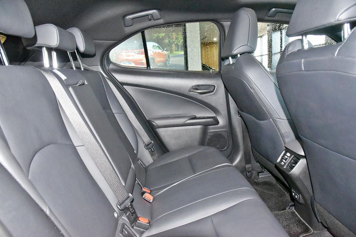 2018 Lexus UX UX200 Luxury MZAA10R