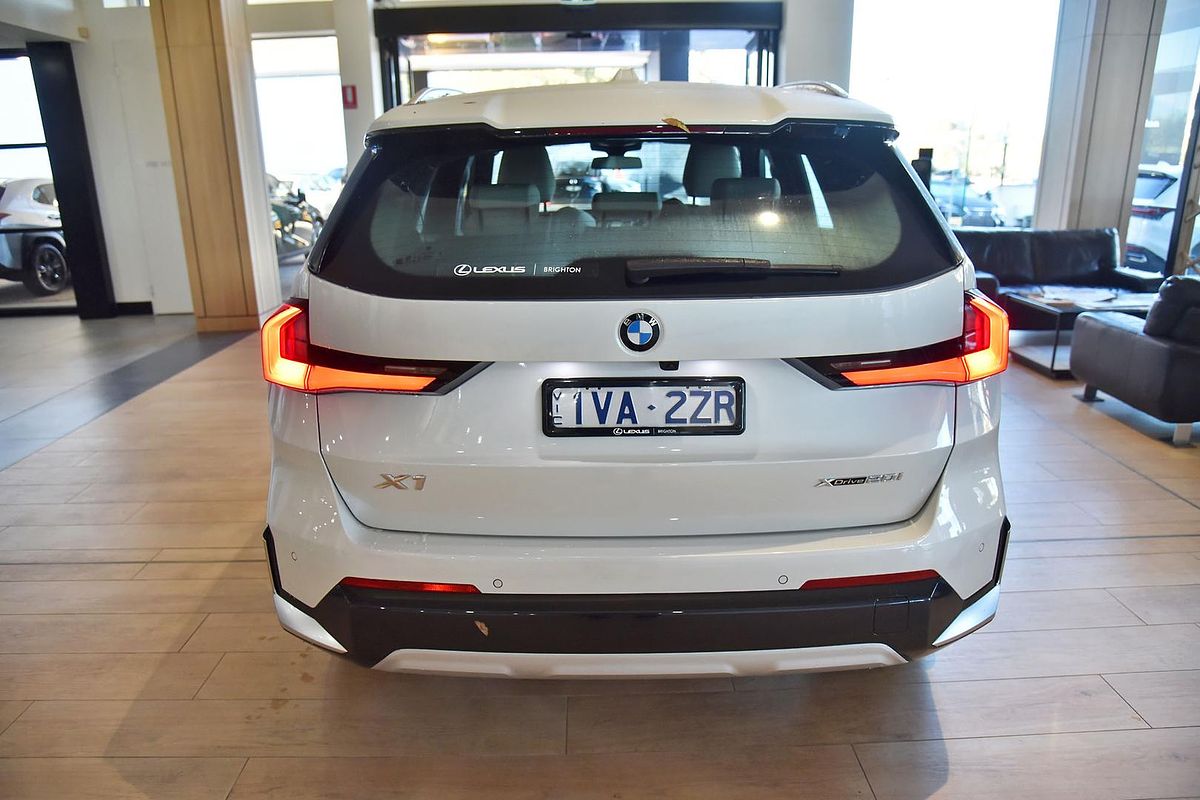 2023 BMW X1 xDrive20i U11
