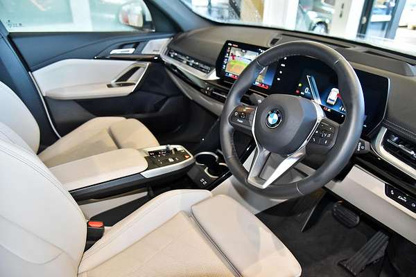 2023 BMW X1 xDrive20i U11