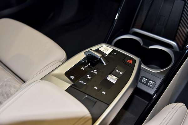2023 BMW X1 xDrive20i U11
