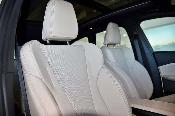 2023 BMW X1 xDrive20i U11