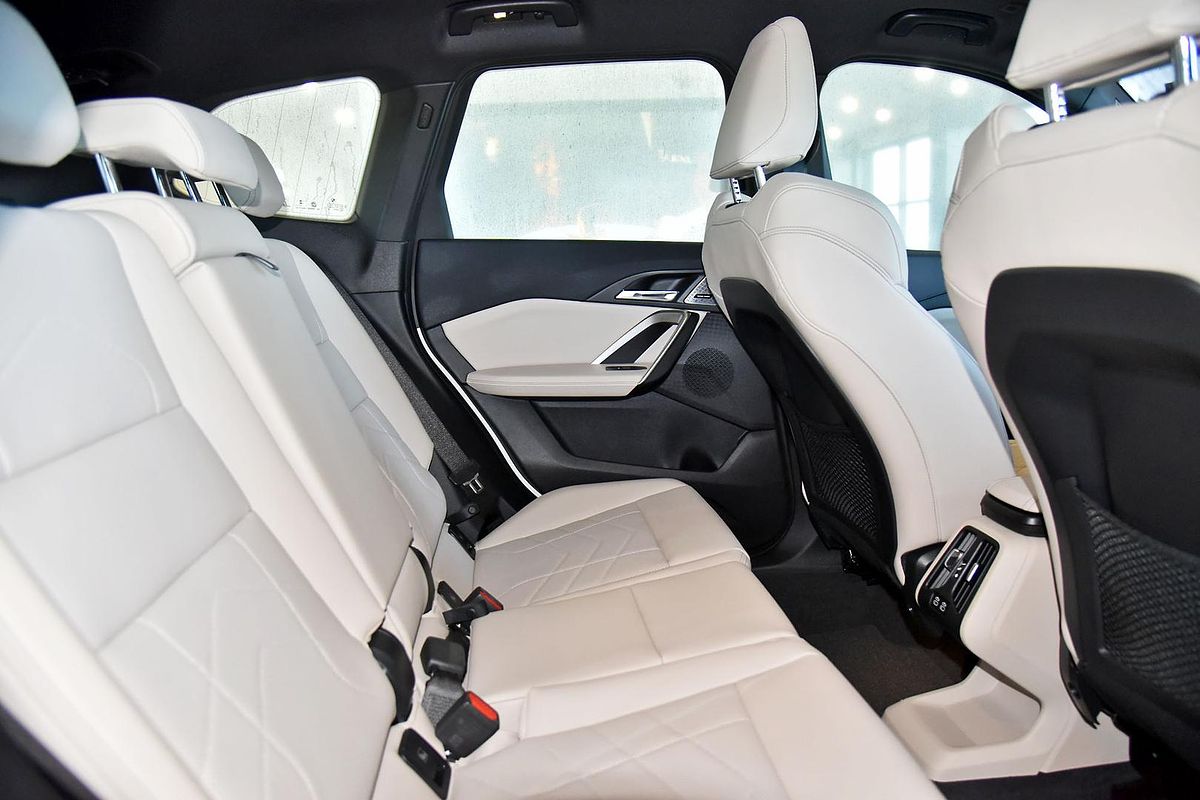 2023 BMW X1 xDrive20i U11