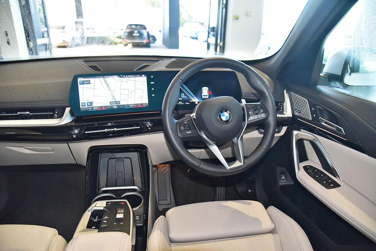 2023 BMW X1 xDrive20i U11