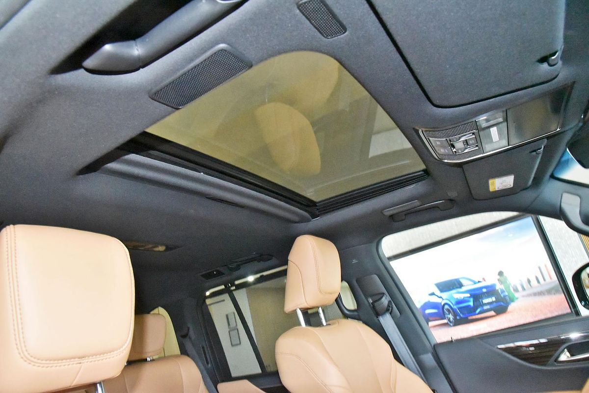 2022 Lexus LX LX600 VJA310R