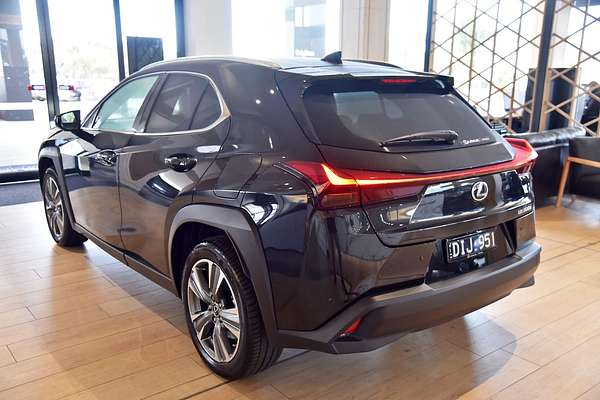 2023 Lexus UX UX300e Sports Luxury KMA10R