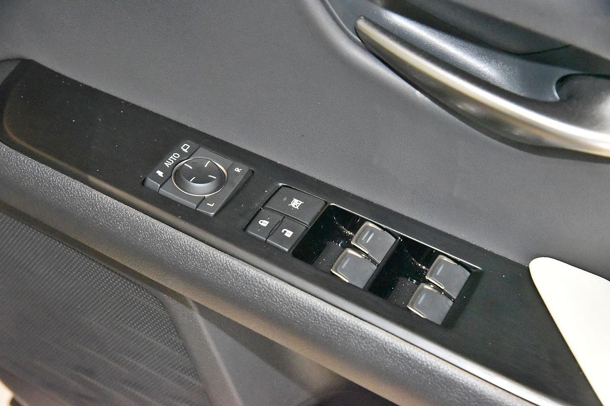 2023 Lexus UX UX300e Sports Luxury KMA10R