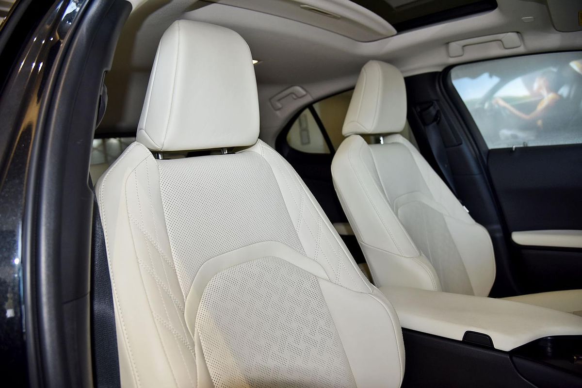 2023 Lexus UX UX300e Sports Luxury KMA10R