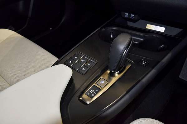 2023 Lexus UX UX300e Sports Luxury KMA10R